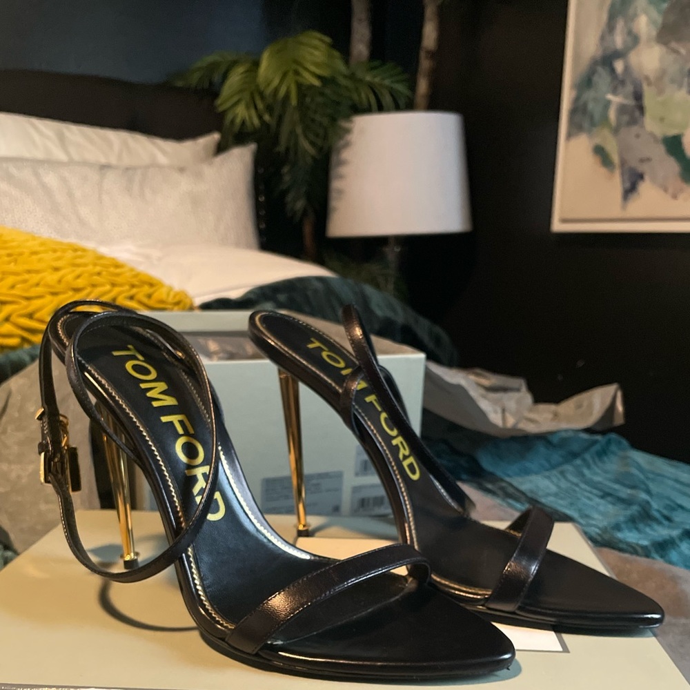 Tom Ford shiny leather padlock pointy naked sandal